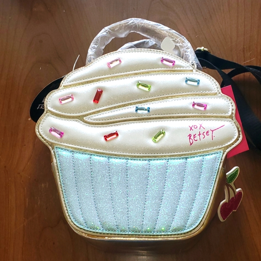 Betsey Johnson cupcake insulated lunch tote 🧁 🧁 🧁